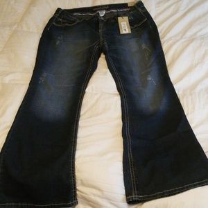 Maurices Jeans NEW 18L